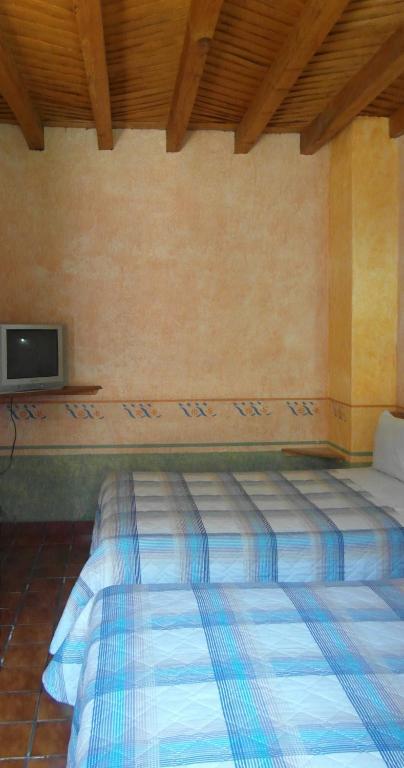 Hotel Concordia Пацкуаро Номер фото